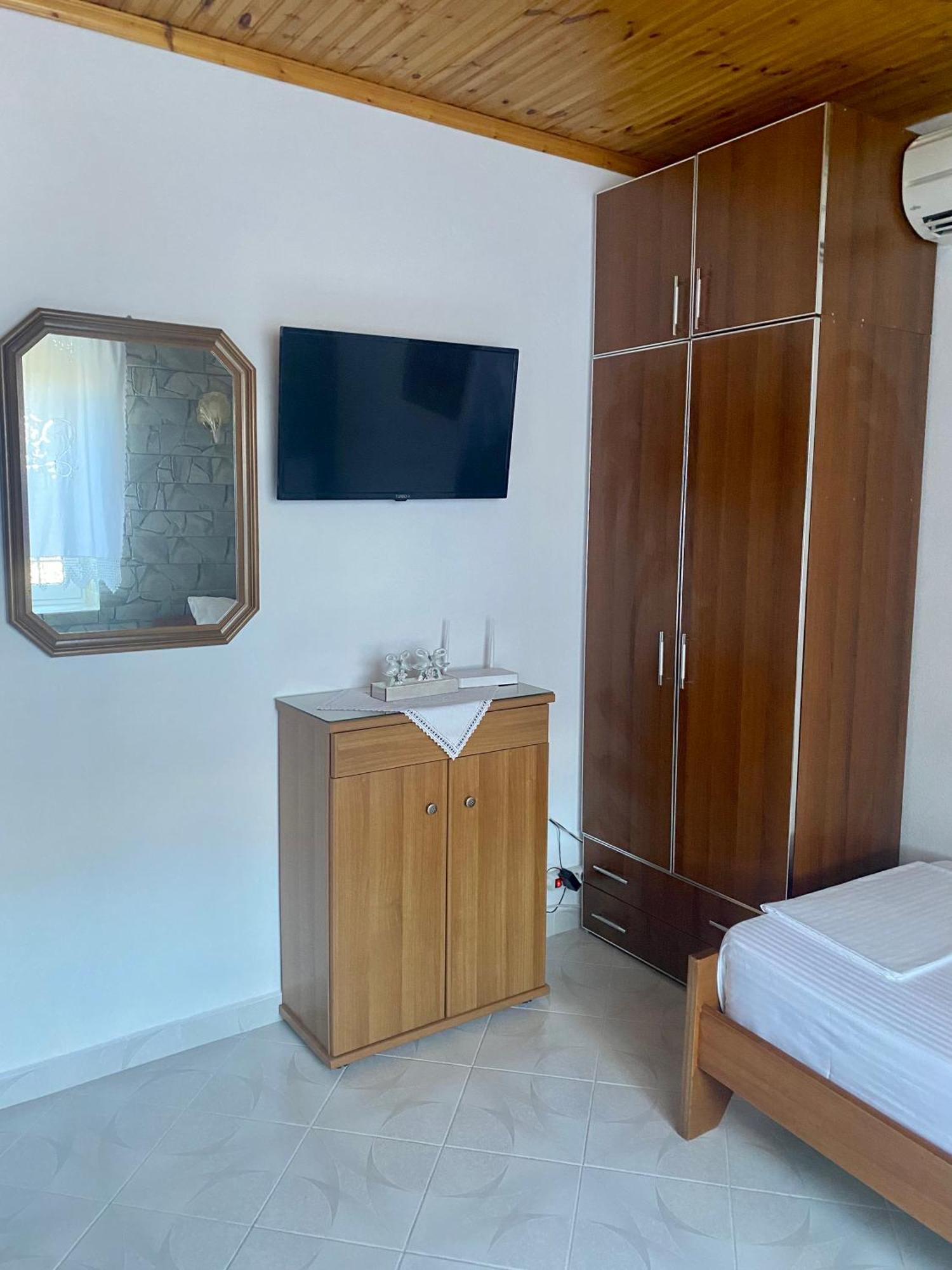 Panoramic View Guest House ジロカストラ エクステリア 写真